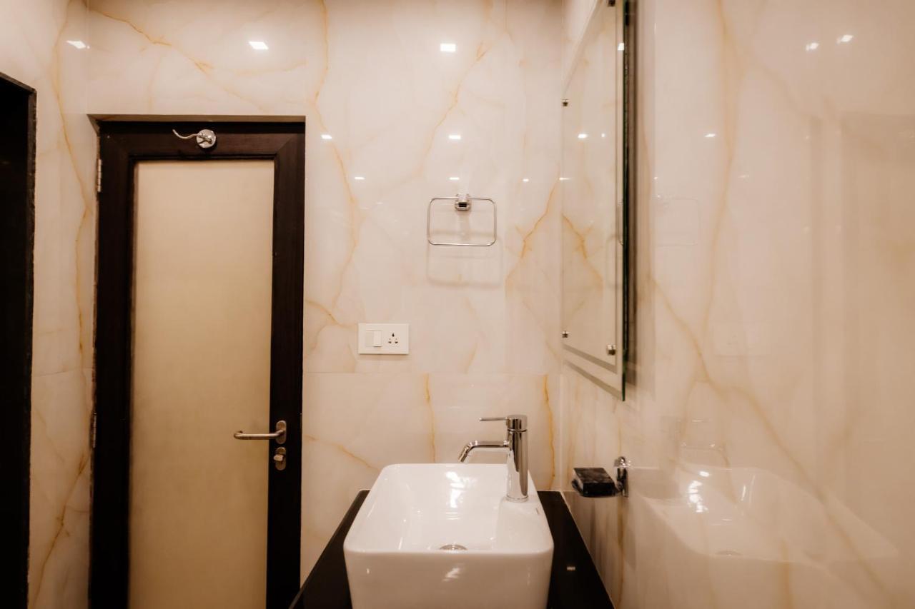 Krishna Beach Resort & Spa Colva Exterior photo